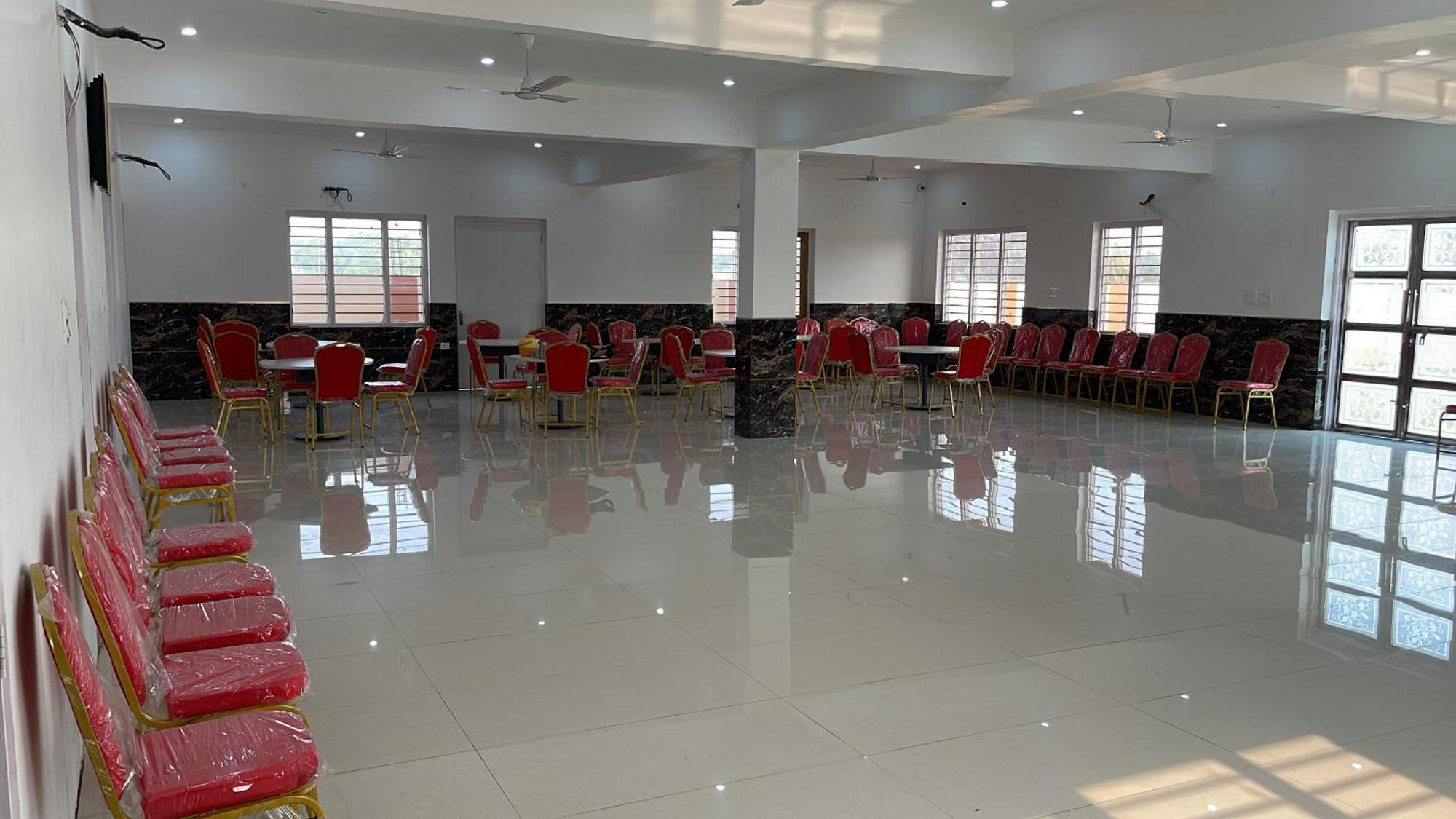 Shrinath Residency Hotel Грейтър Нойда Екстериор снимка