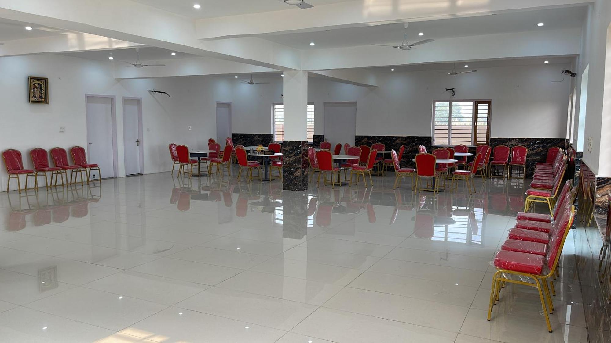 Shrinath Residency Hotel Грейтър Нойда Екстериор снимка